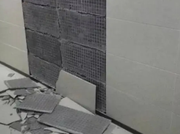 德阳市瓷砖空鼓维修公司分享下德阳市墙砖松动维修的知识